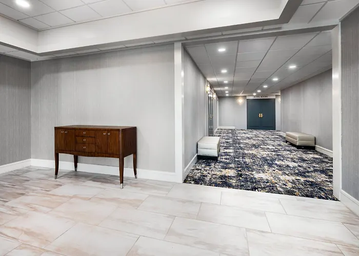 Wyndham Jacksonville Hotel And Conference Center